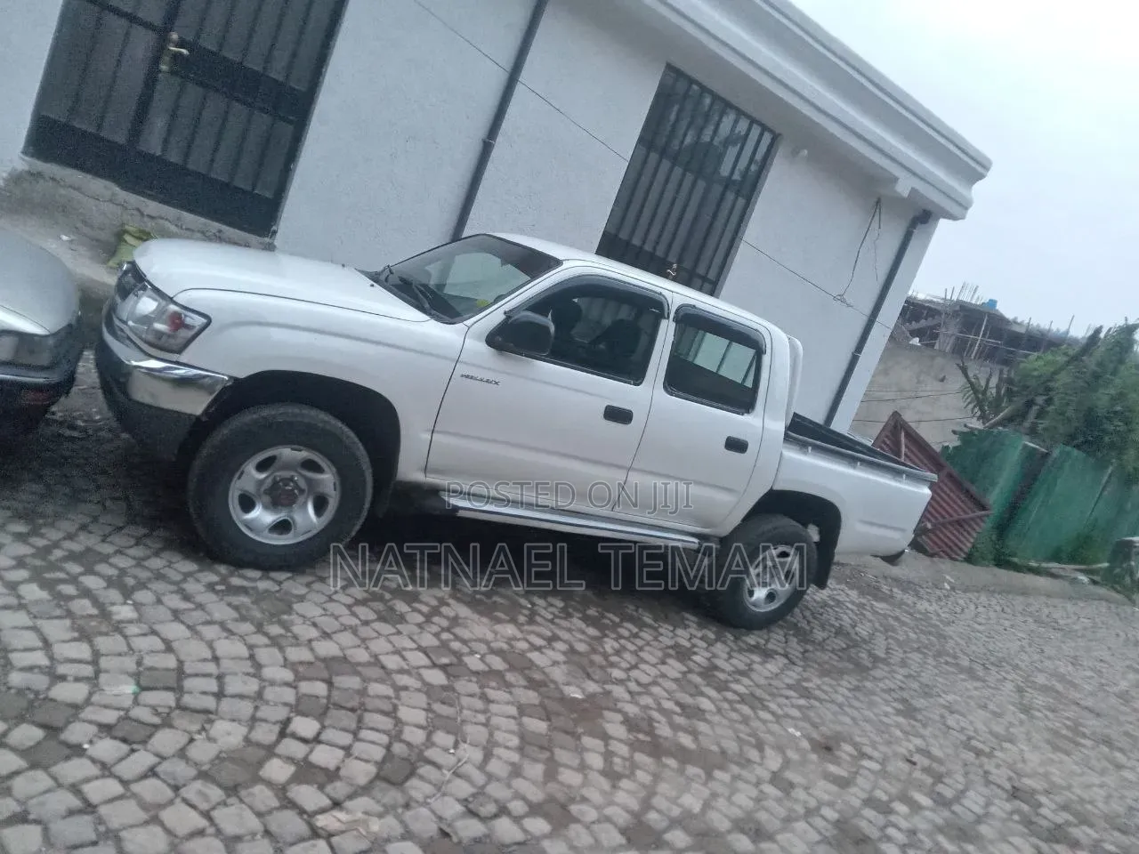Toyota Hilux 2004 White