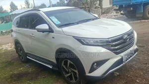 Toyota Rush 2022 White