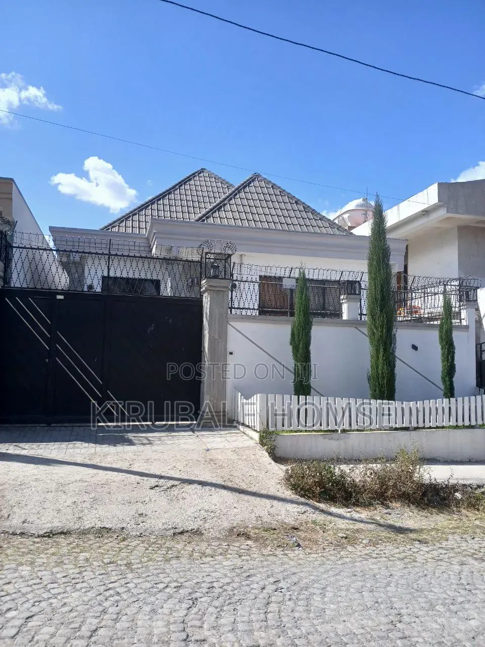 5bdrm Villa in Semit, Bole for sale