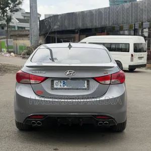 Hyundai Avante 2013 Silver