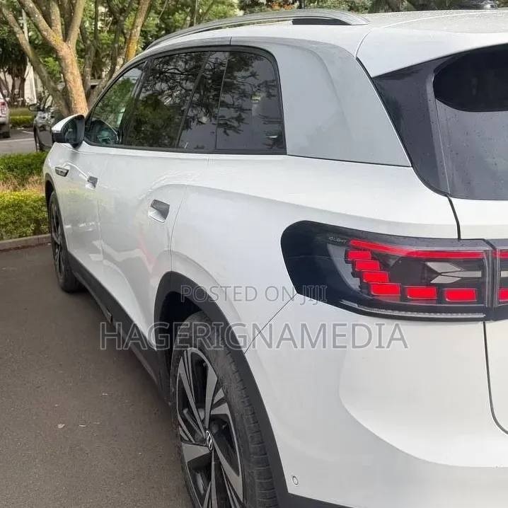 Volkswagen ID.6 2023 White