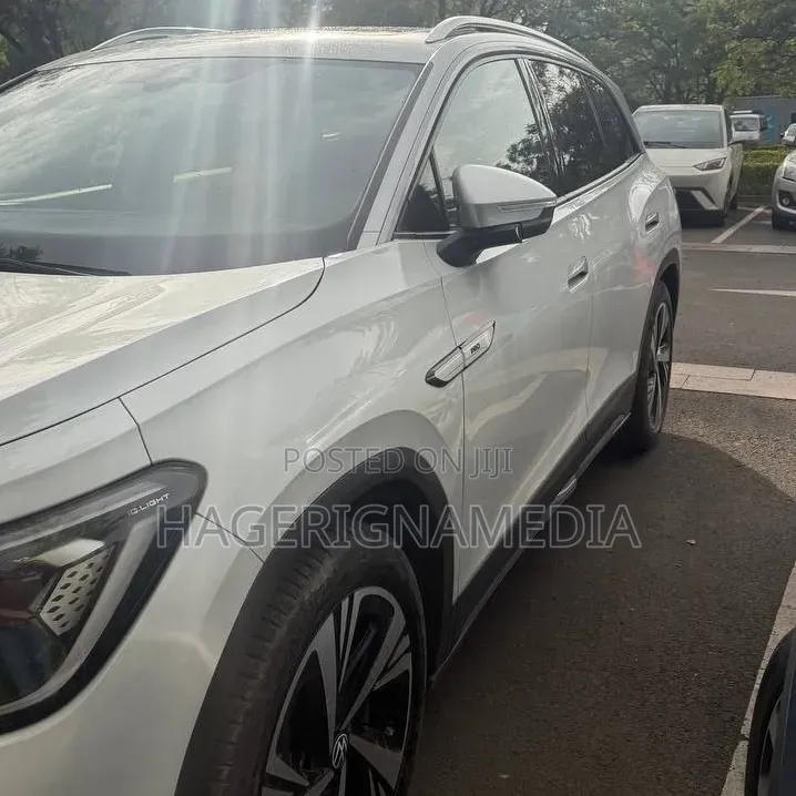 Volkswagen ID.6 2023 White