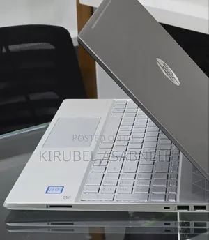 New Laptop HP Pavilion 15 8GB Intel Core i7 SSD 256GB