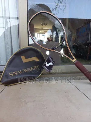 Snauwaert Tennis Racket
