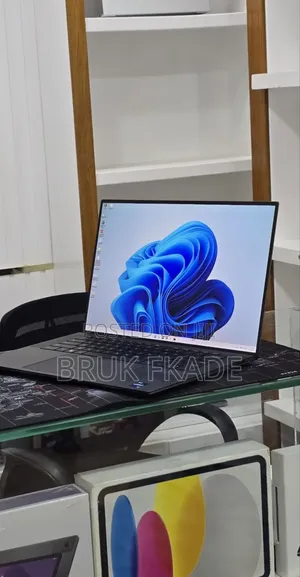 New Laptop Dell XPS 13 16GB Intel Core i7 SSD 1T