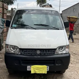 Suzuki Eeco 2018 White