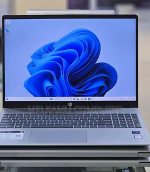 New Laptop HP Pavilion 15 8GB Intel Core Ultra 5 SSD 512GB