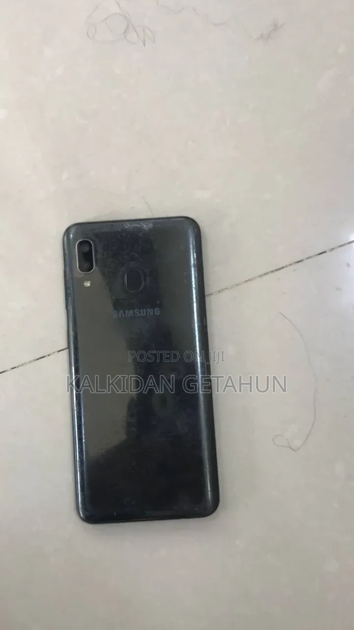 Samsung Galaxy A20 32 GB Black