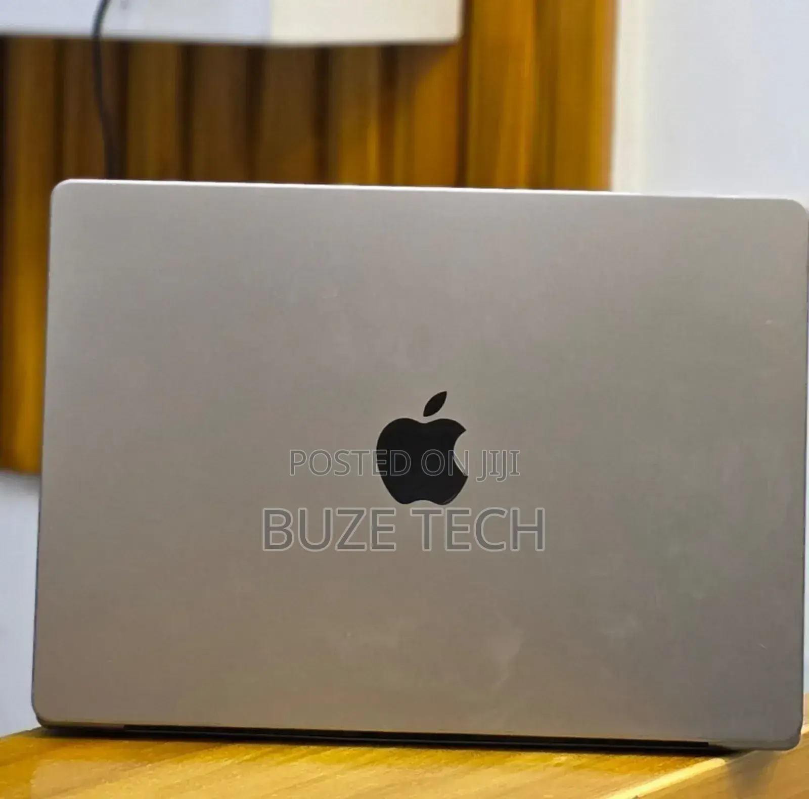 New Laptop Apple MacBook Pro 2020 M1 16GB Apple M1 Pro SSD 512GB