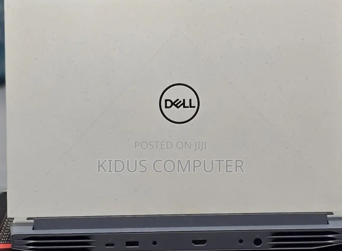New Laptop Dell G15 5511 8GB AMD Ryzen 7 SSD 512GB