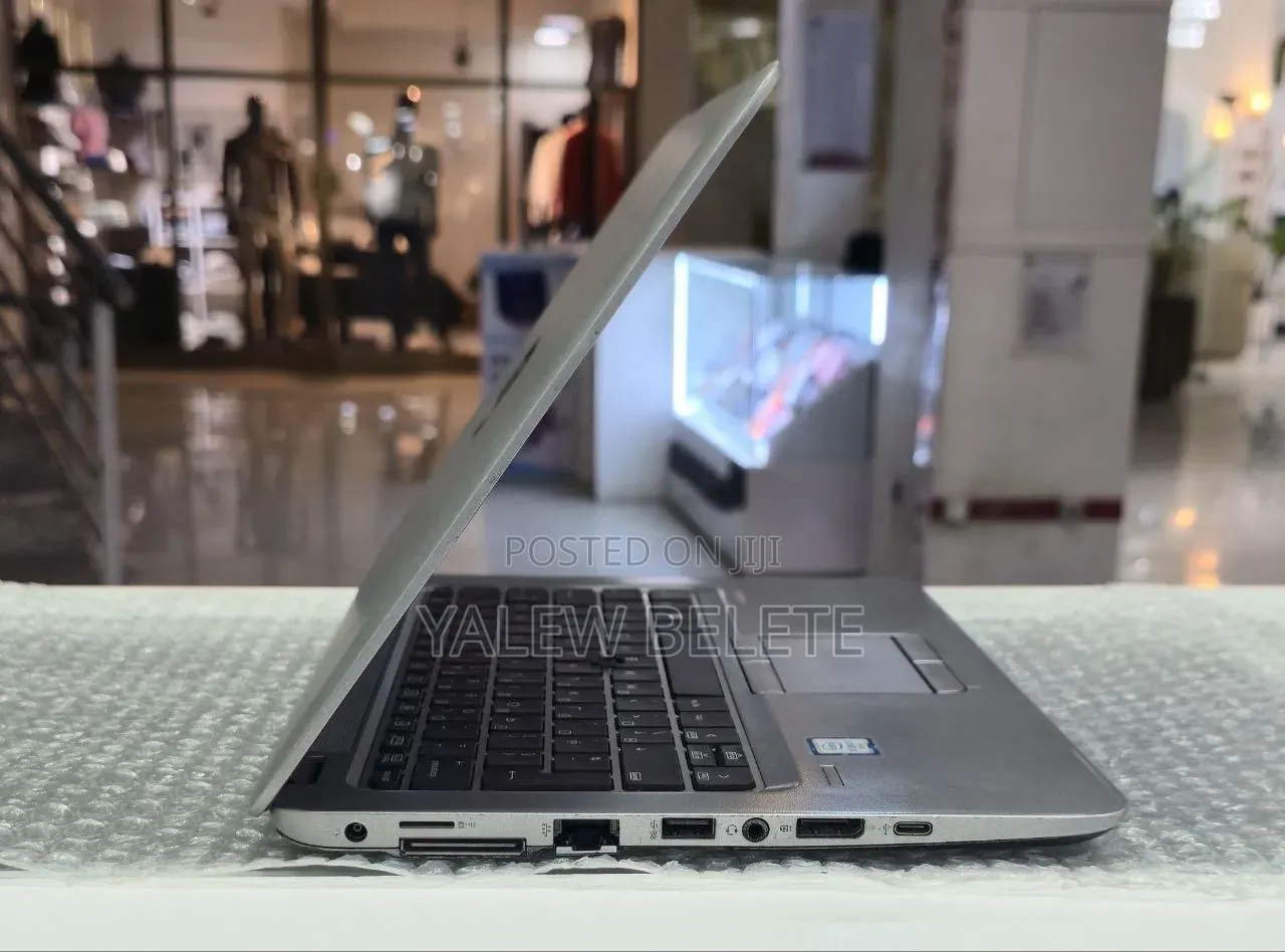 New Laptop HP EliteBook 820 G3 8GB Intel Core i5 HDD 1T