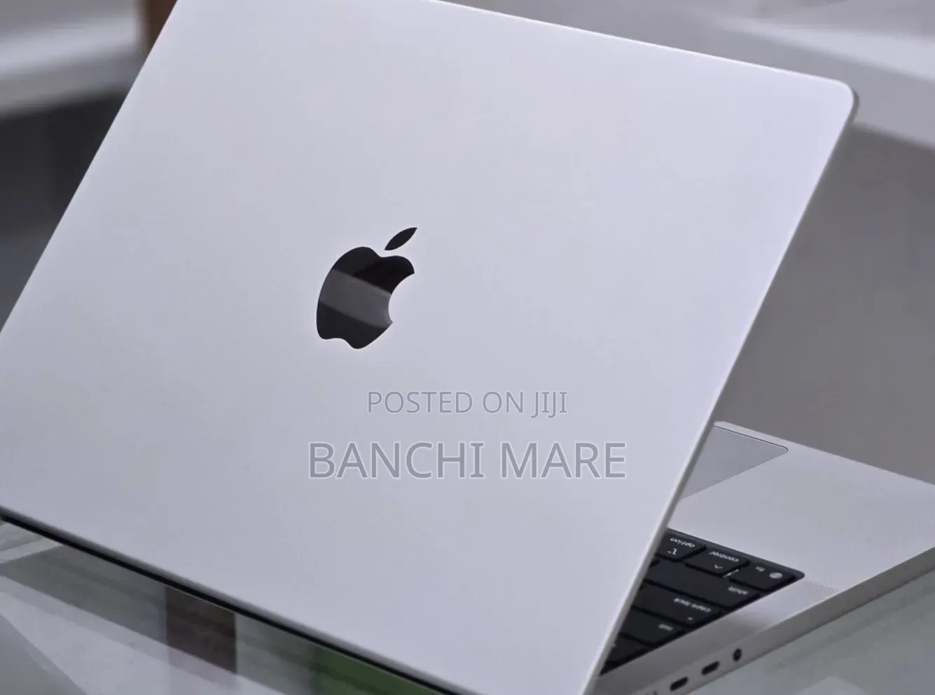 New Laptop Apple MacBook Pro 2025 M5 16GB Apple M5 Pro SSD 512GB