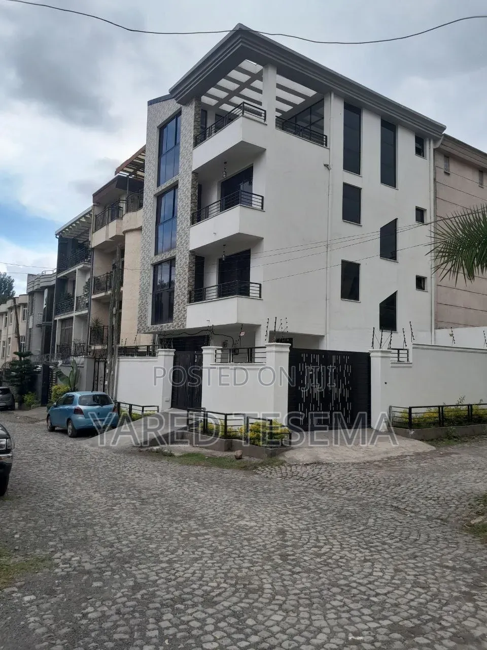 7bdrm House in Adisabeba, Bole for sale