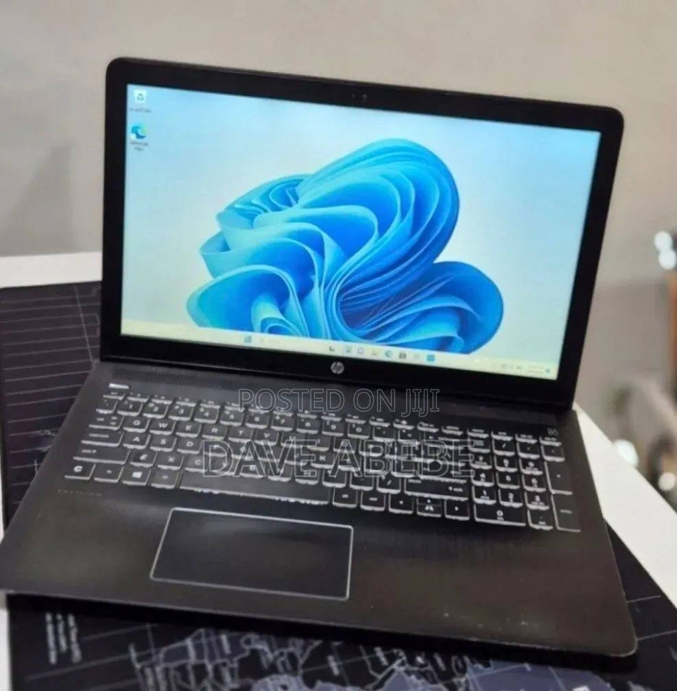 New Laptop HP Pavilion 15 8GB Intel Core i7 SSD 256GB
