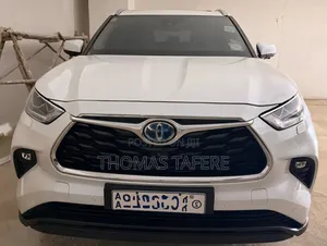 Toyota Highlander Hybrid 2023 White