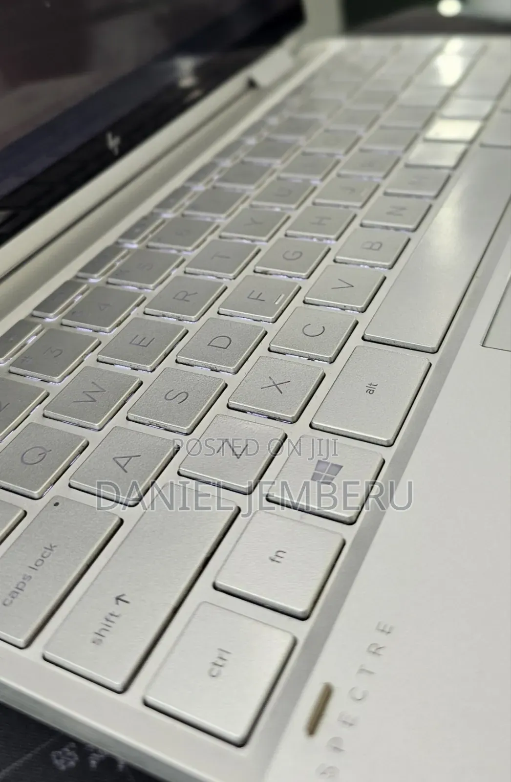 New Laptop HP Spectre X360 8GB Intel Core i7 SSD 512GB