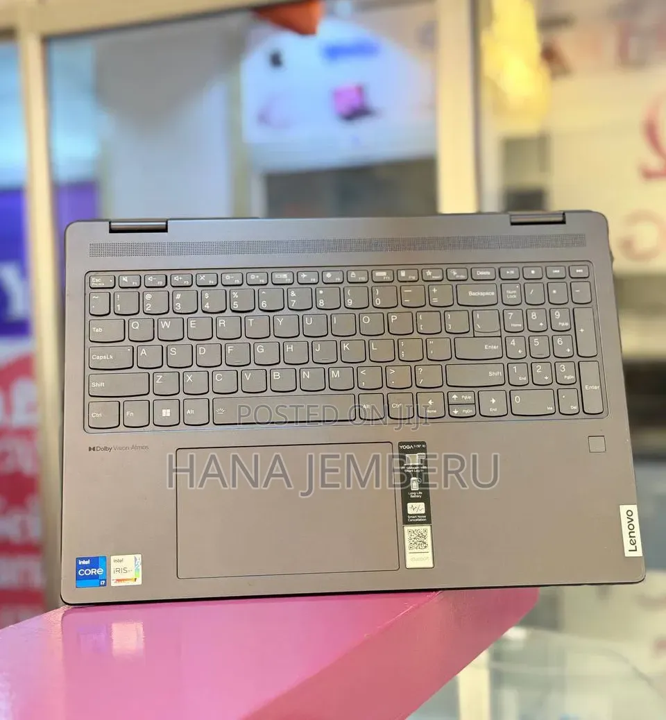 New Laptop Lenovo Yoga 7i 16GB Intel Core i7 SSD 512GB
