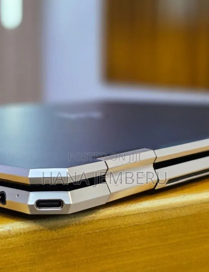 New Laptop HP Spectre 16GB Intel Core i7 SSD 1T