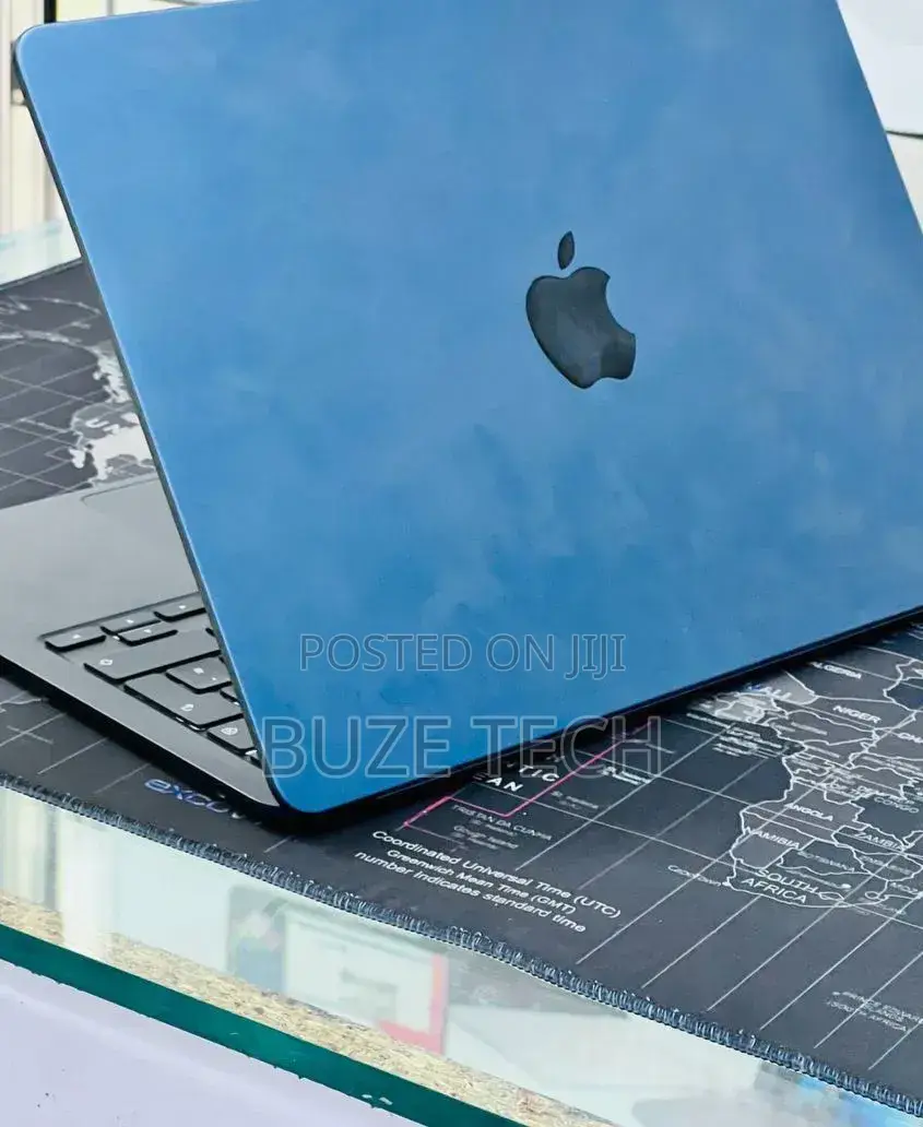 New Laptop Apple MacBook Air 2022 M2 16GB Apple M2 SSD 512GB