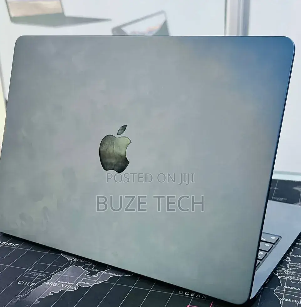 New Laptop Apple MacBook Air 2022 M2 16GB Apple M2 SSD 512GB
