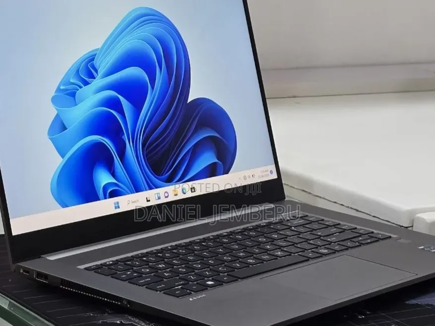 New Laptop HP ZBook 15 32GB Intel Core i7 SSD 512GB