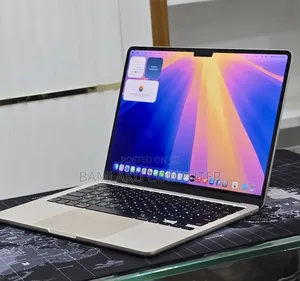 New Laptop Apple MacBook Air 2022 M2 16GB Apple M2 SSD 256GB