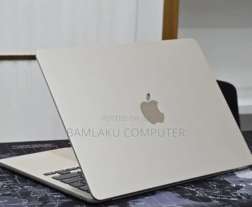 New Laptop Apple MacBook Air 2022 M2 16GB Apple M2 SSD 256GB
