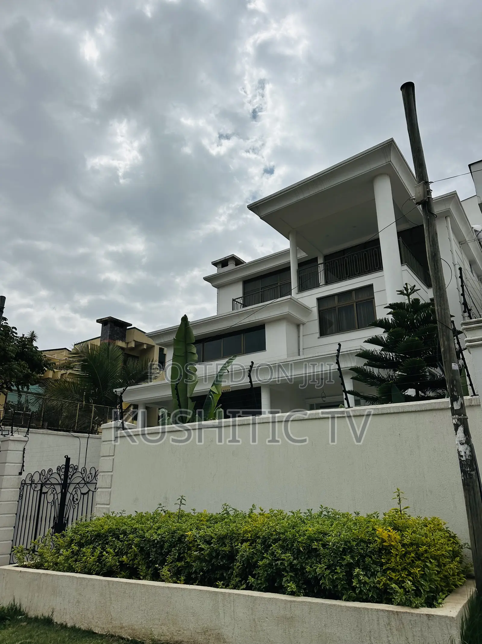 Furnished 10bdrm House in Bole for rent