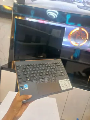 New Laptop Asus 4GB Intel Xeon SSD 128GB