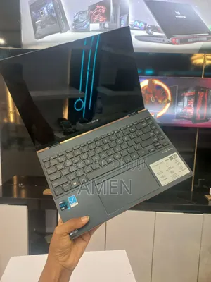 New Laptop Asus 4GB Intel Xeon SSD 128GB