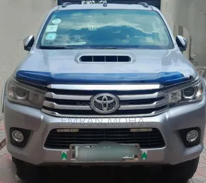 Toyota Hilux 2017 Silver