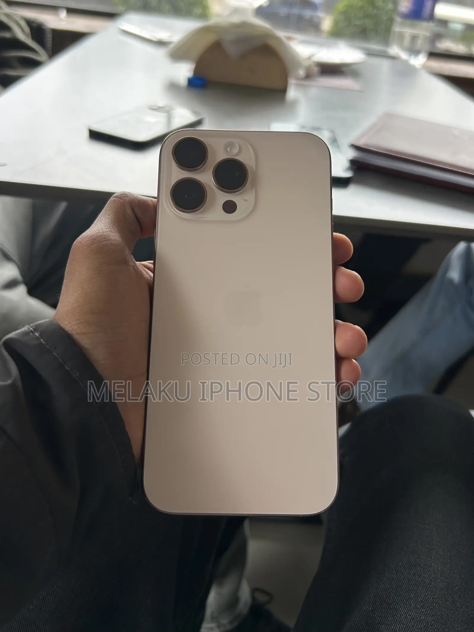New Apple iPhone 16 Pro Max 256 GB Gold