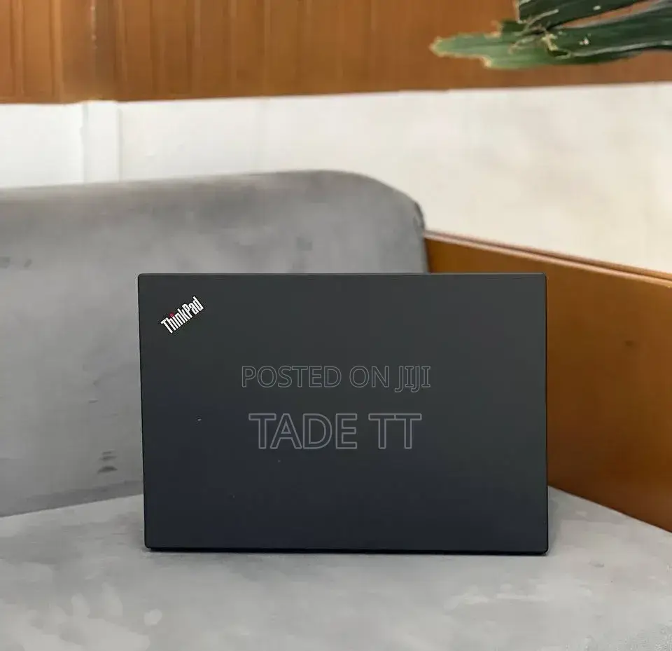 New Laptop Lenovo ThinkPad T490s 16GB Intel Core i7 SSD 256GB