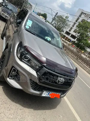 Toyota Hilux 2020 Gray