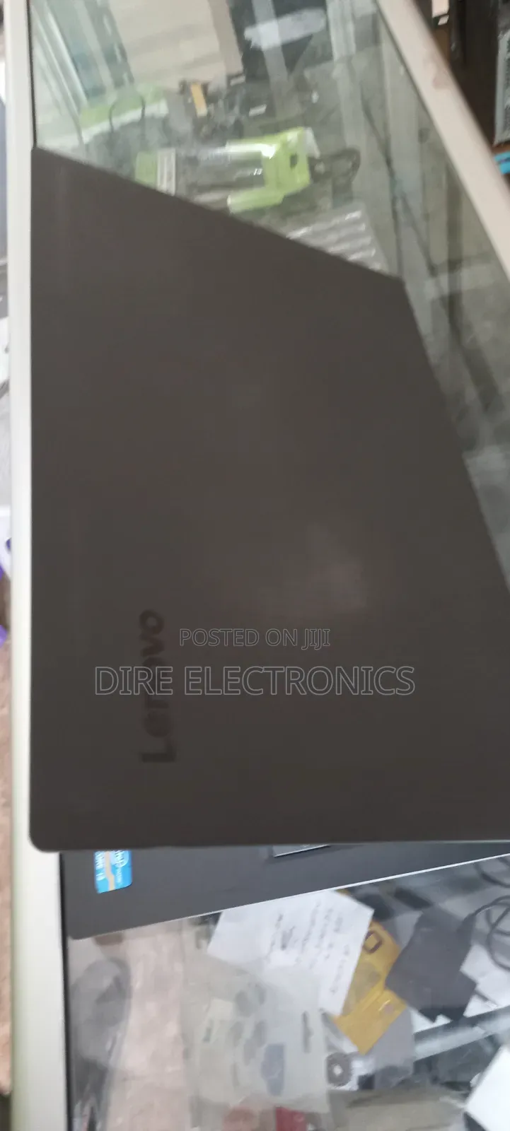 Laptop Lenovo 4GB Intel Core i3 HDD 1T