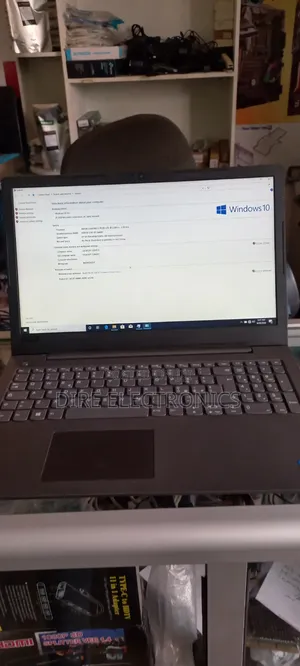 Laptop Lenovo 4GB Intel Core i3 HDD 1T