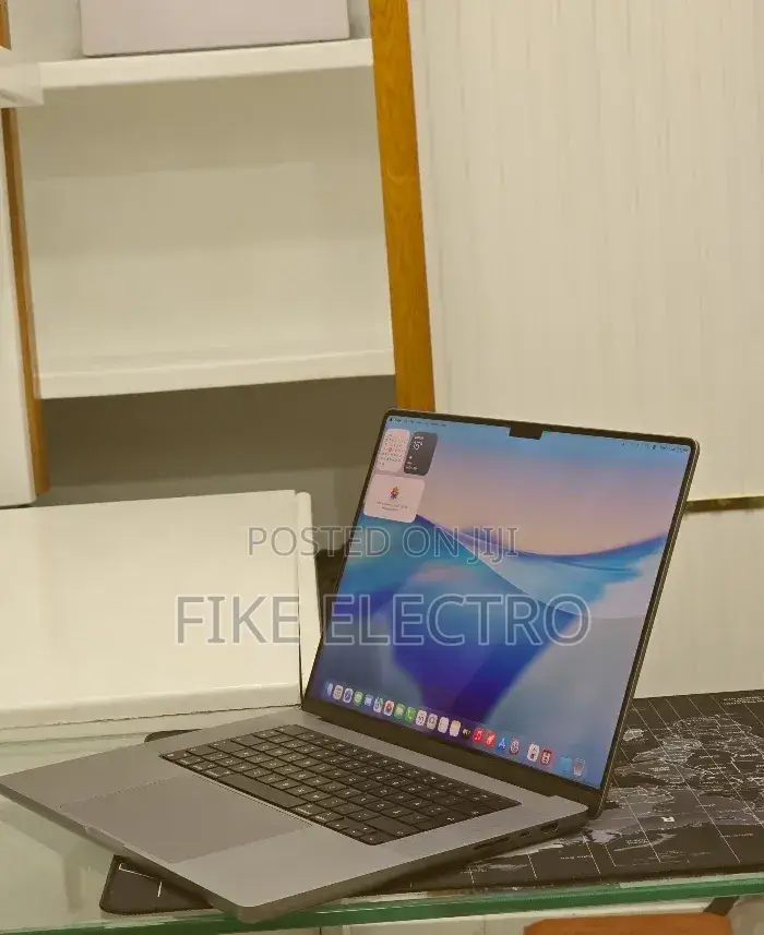 New Laptop Apple MacBook Pro 2021 M1 Max 32GB Apple M1 Max SSD 1T