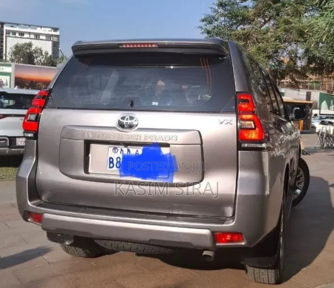 Toyota Land Cruiser Prado 2021 Blue