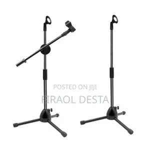 Professional Mic Stand – Stable, Adjustable Ready for Every Setup