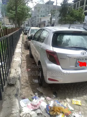 Toyota Yaris 2013 Silver