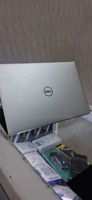 New Laptop Dell XPS 15 16GB Intel Core i7 SSD 512GB