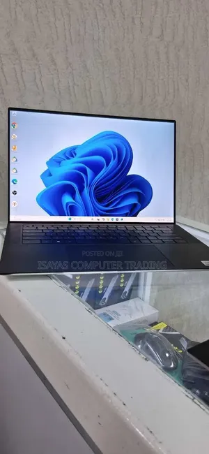 New Laptop Dell XPS 15 16GB Intel Core i7 SSD 512GB