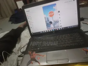 Laptop HP 650 6GB Intel Core i3 HDD 1T