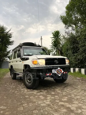 Toyota Land Cruiser 2014 White