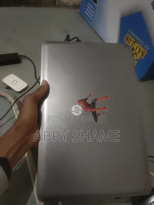Laptop HP 650 6GB Intel Core i3 HDD 1T