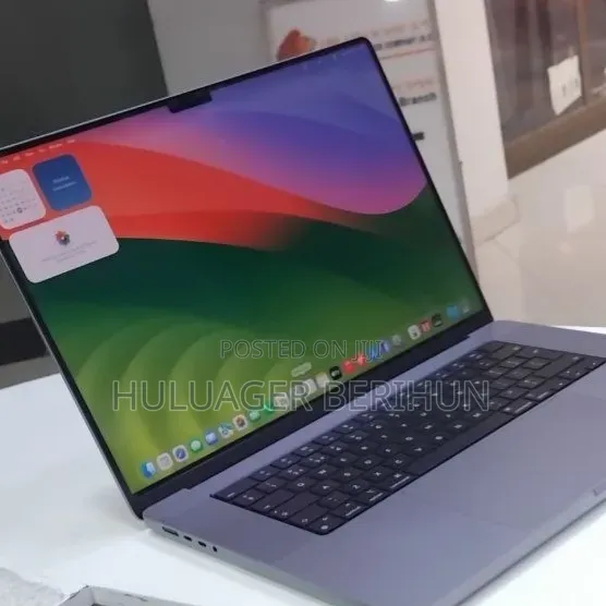 New Laptop Apple MacBook Pro 2021 M1 Max 64GB Apple M1 Max SSD 1T