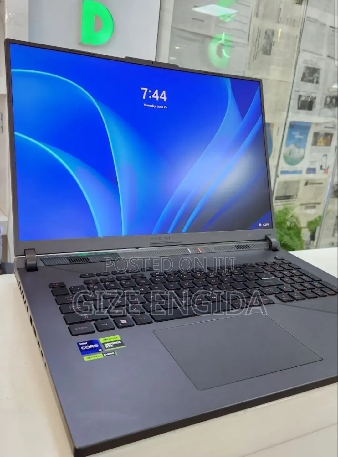 New Laptop Asus ROG GX800VH 32GB Nvidia SSD 2T