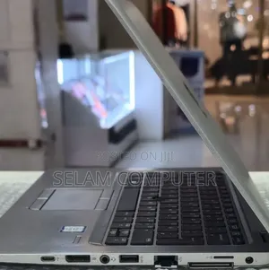 New Laptop HP EliteBook 820 G3 8GB Intel Core i5 HDD 1T