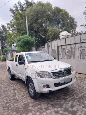 Toyota Hilux 2006 White