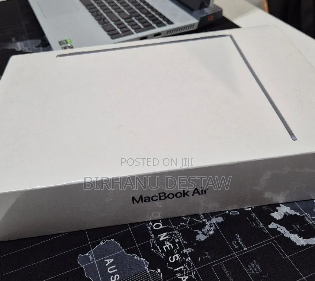 New Laptop Apple MacBook Air 2022 M2 8GB Apple M2 SSD 256GB